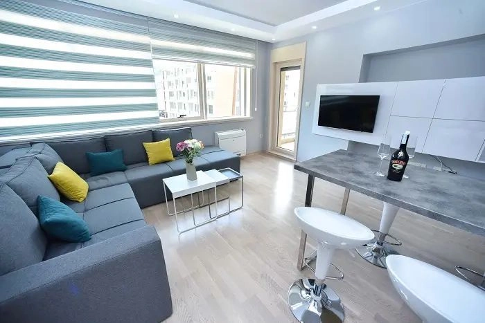 8b0176c7-742d-41c7-98cd-8bf84f45e4a9 Izdavanje: Jednosoban stan 47 m² – Budva — fotografija 2