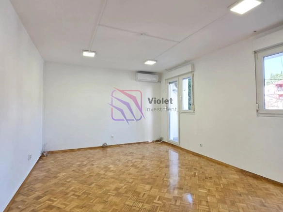 Dvosoban stan u Momišićima
