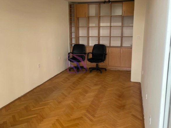 Izdavanje: Poslovni prostor 45 m² – Kruševac, Podgorica — fotografija 4