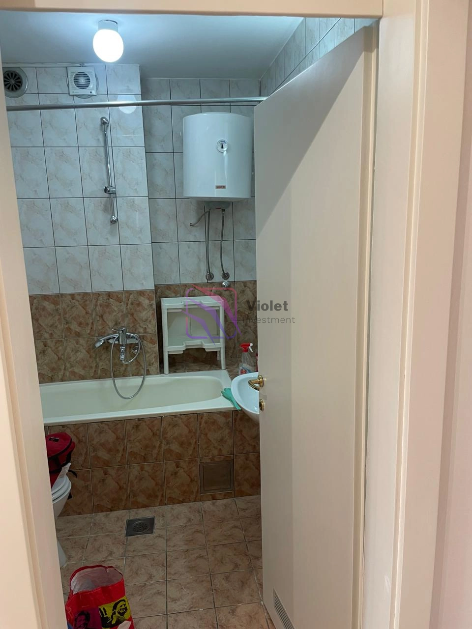 Poslovni-prostor-45-m²-u-Krusevcu-Podgorica-7 Izdavanje: Poslovni prostor 45 m² – Kruševac, Podgorica — fotografija 8
