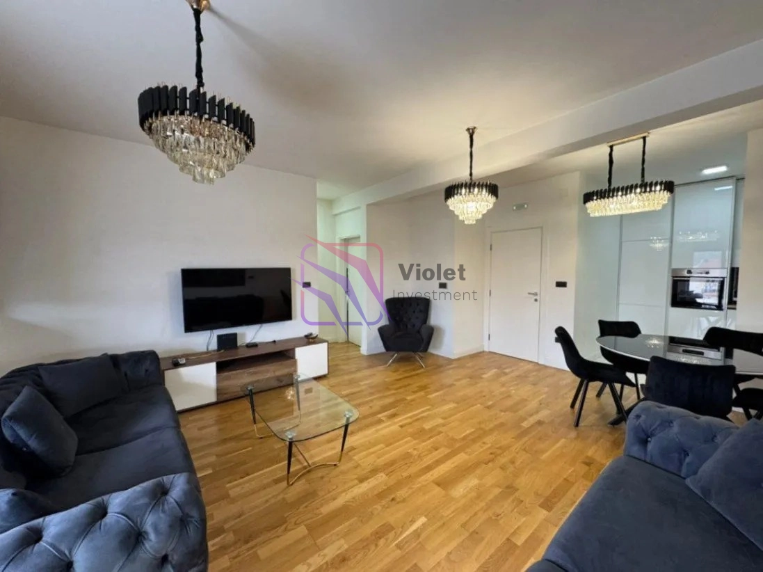 Namjesten-trosoban-stan-Dalmatinska-Podgorica-1 Izdavanje: Trosoban stan 130 m² – Dalmatinska, Podgorica — fotografija 2