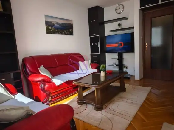 Dvosoban namješten stan u Bloku 9