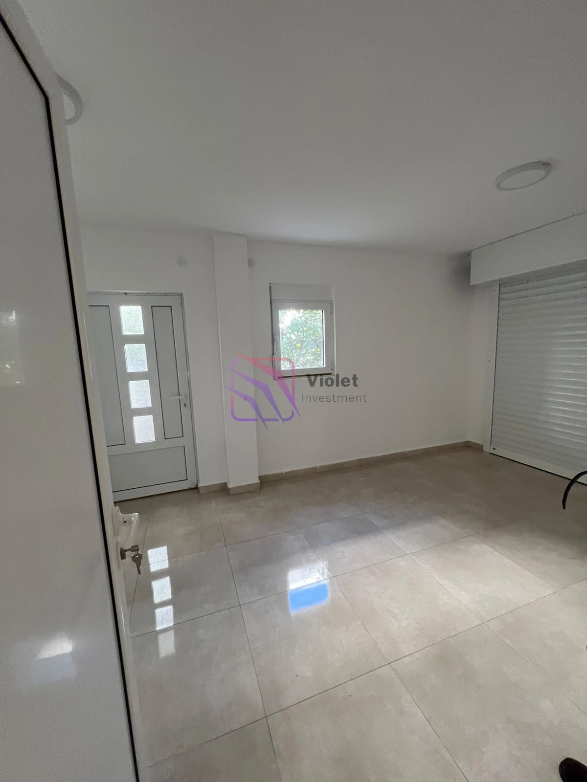 Kuca-500-m²-za-izdavanje-Stari-aerodrom-Podgorica-6 Kuća sa terasama na Starom aerodromu, Podgorica — fotografija 7