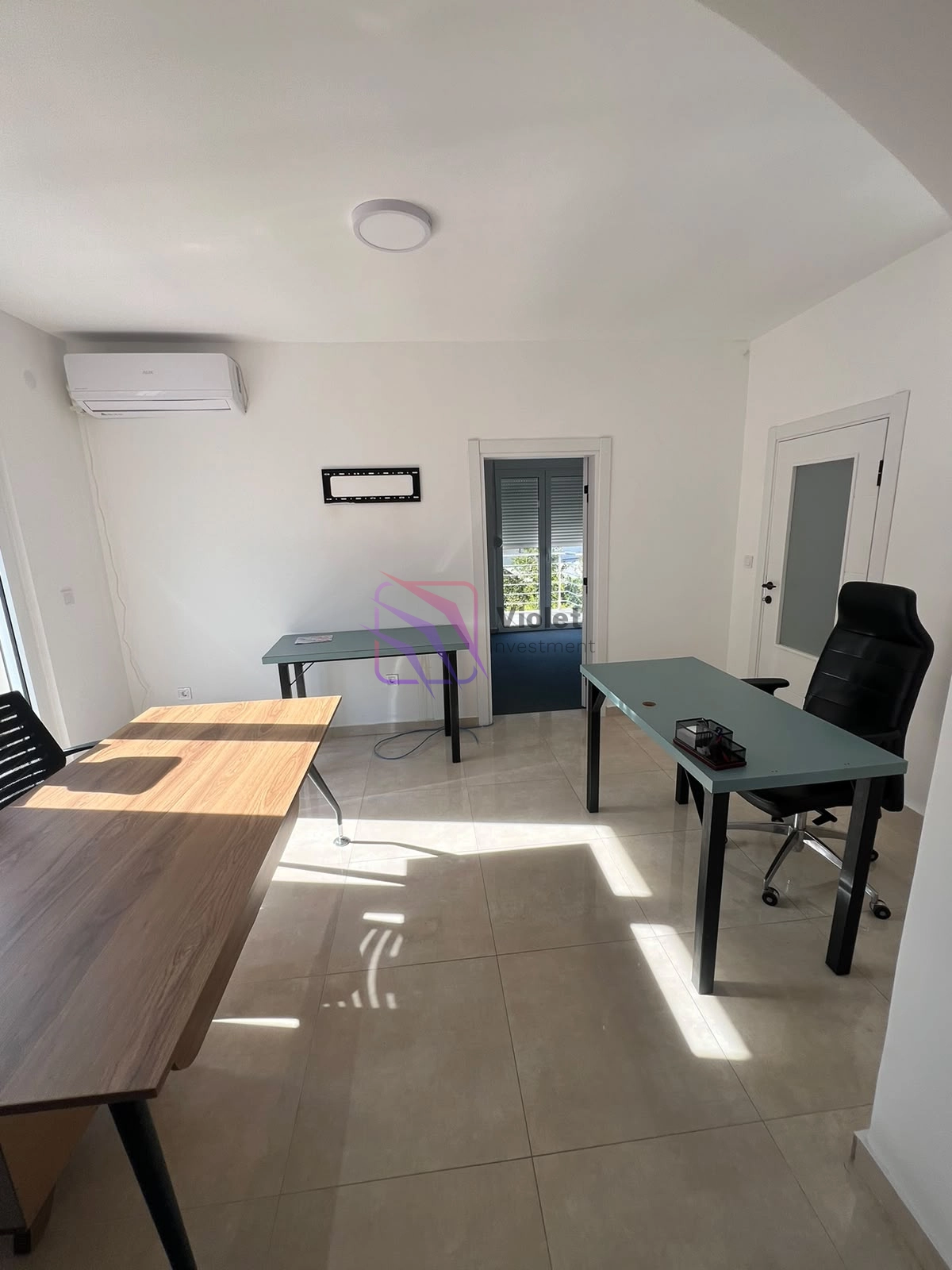 Kuca-500-m²-za-izdavanje-Stari-aerodrom-Podgorica-9 Kuća sa terasama na Starom aerodromu, Podgorica — fotografija 10