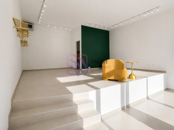 Izdavanje: Poslovni prostor 51 m² – Central Point, Podgorica — fotografija 2