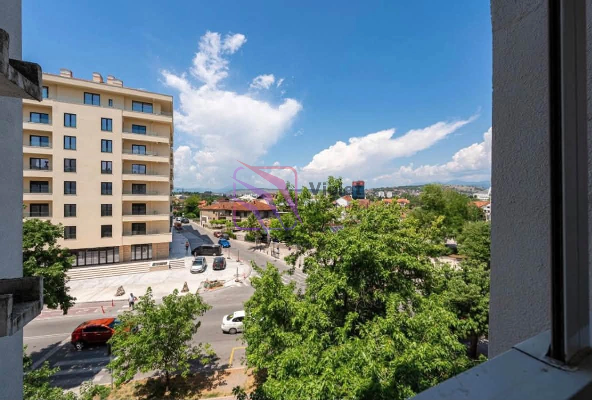 Namjesten-dvosoban-stan-u-naselju-Stara-Varos-Podgorica-4 Izdavanje: Dvosoban stan 75 m² – Stara Varoš, Podgorica — fotografija 5