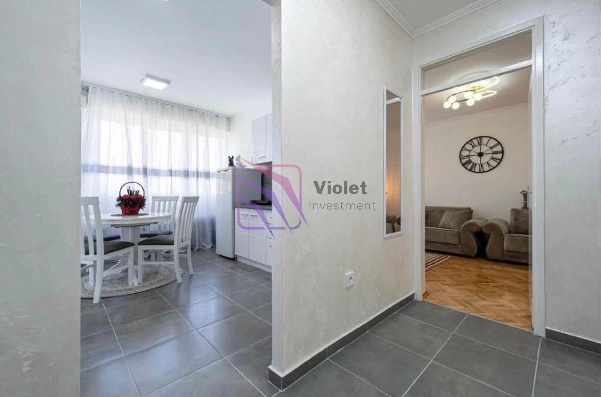 Namjesten-dvosoban-stan-u-naselju-Stara-Varos-Podgorica-6 Izdavanje: Dvosoban stan 75 m² – Stara Varoš, Podgorica — fotografija 7