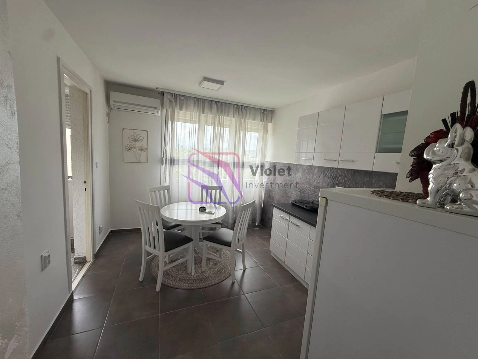 Namjesten-dvosoban-stan-u-naselju-Stara-Varos-Podgorica-7 Izdavanje: Dvosoban stan 75 m² – Stara Varoš, Podgorica — fotografija 8