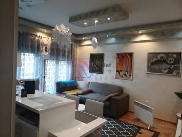 Izdavanje: Dvosoban stan 60 m² – Blok 9, Podgorica — fotografija 2