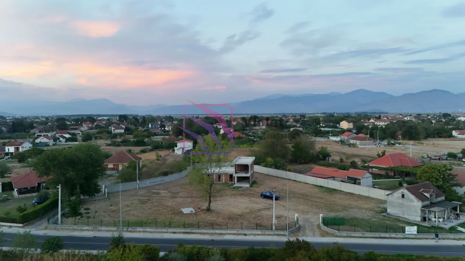 Plac-sa-kucom-u-izgradnji-u-Golubovcima-Podgorica Plac sa kućom u izgradnji u Golubovcima