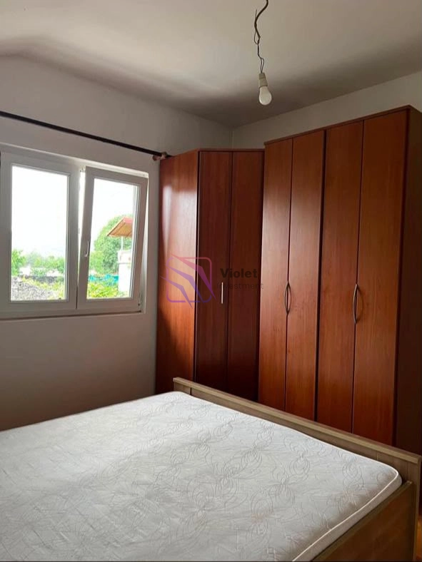 Namjesten-dvosoban-stan-u-Gornjoj-Gorici-Podgorica-2 Izdavanje: Dvosoban stan 110 m² – Gornja Gorica, Podgorica — fotografija 3