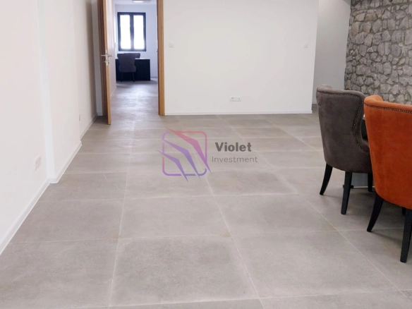 Izdavanje: Poslovni prostor 120 m² – Centar, Podgorica — fotografija 2