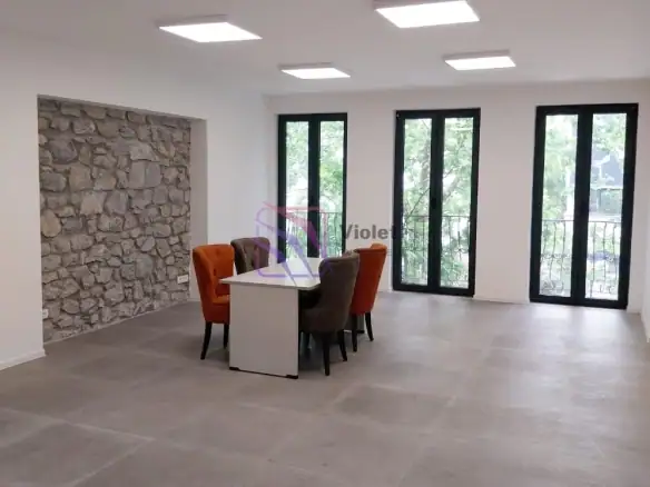 Izdavanje: Poslovni prostor 120 m² – Centar, Podgorica — fotografija 3