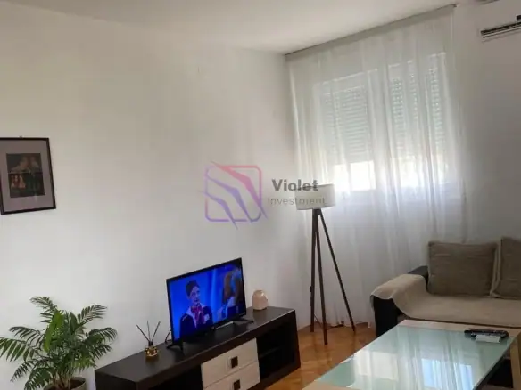 Dvosoban stan u Momišićima