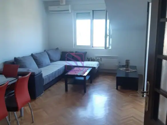Izdavanje: Jednosoban stan 52 m² – Stara Varoš, Podgorica — fotografija 2