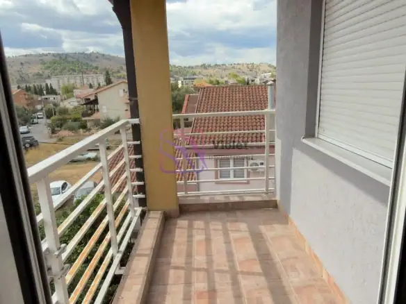Izdavanje: Četvorosoban stan 98 m² – Zagorič, Podgorica — fotografija 10