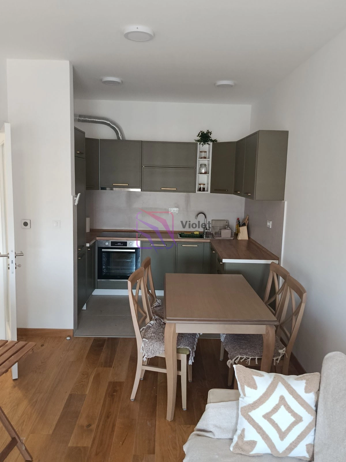 Jednosoban-stan-u-City-kvartu-Podgorica-2 Izdavanje: Jednosoban stan 40 m² – Blok 6, Podgorica — fotografija 3