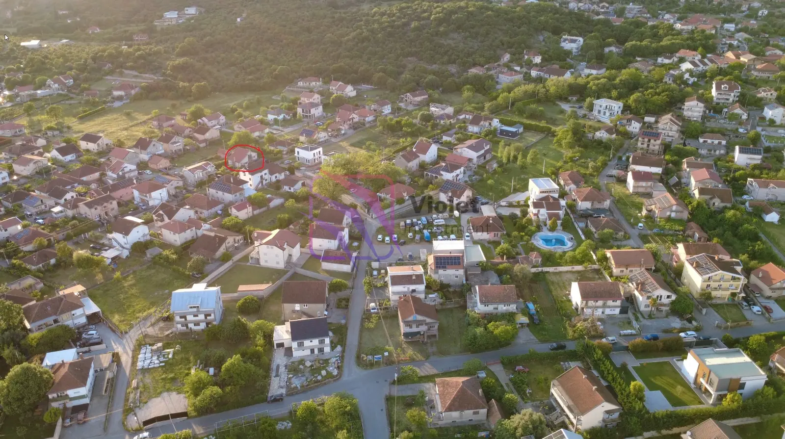 Porodicna-kuca-sa-bastom-u-Tolosima-Podgorica-4 Kuća 208 m² – Tološi, Podgorica — fotografija 5