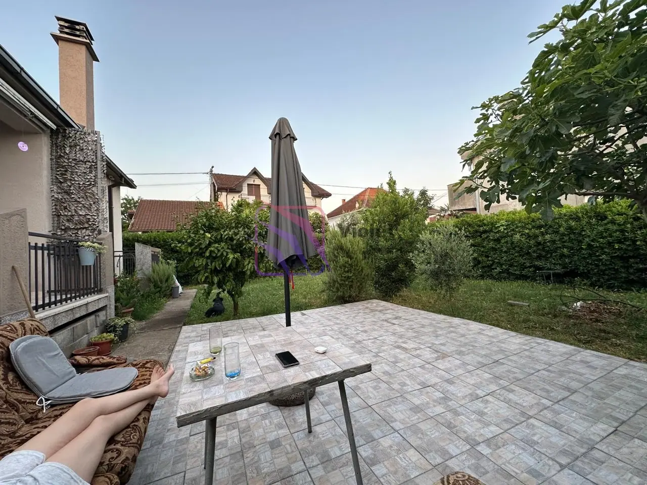 Porodicna-kuca-sa-bastom-u-Tolosima-Podgorica-7 Kuća 208 m² – Tološi, Podgorica — fotografija 8