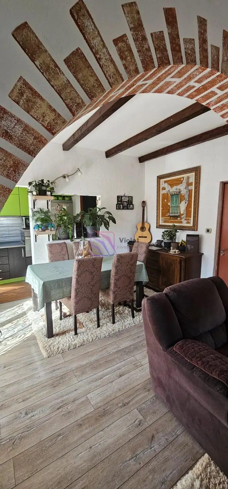 Porodicna-kuca-sa-bastom-u-Tolosima-Podgorica-13 Kuća 208 m² – Tološi, Podgorica — fotografija 14