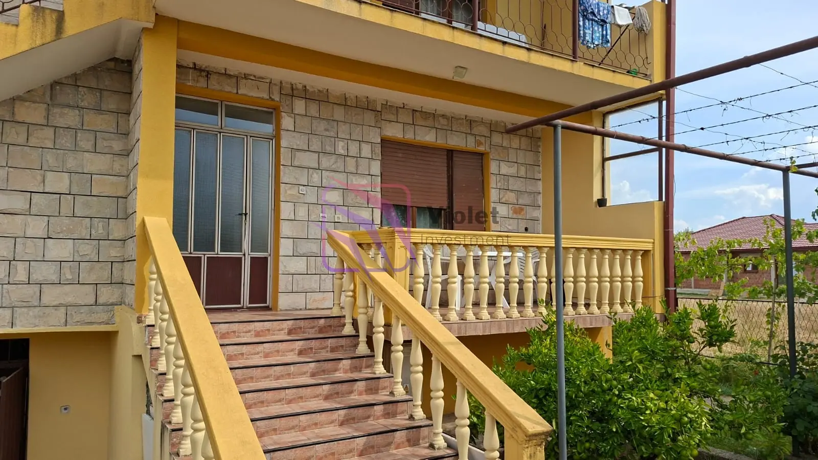Namjestena-kuca-sa-dvoristem-u-Donjoj-Gorici-Podgorica-1 Izdavanje: Kuća 100 m² – Donja Gorica, Podgorica — fotografija 2