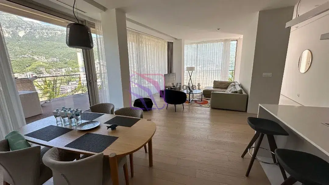 Trosoban-stan-sa-pogledom-na-more-Boreti-Budva-3 Trosoban stan 198 m² – Boreti, Budva — fotografija 4