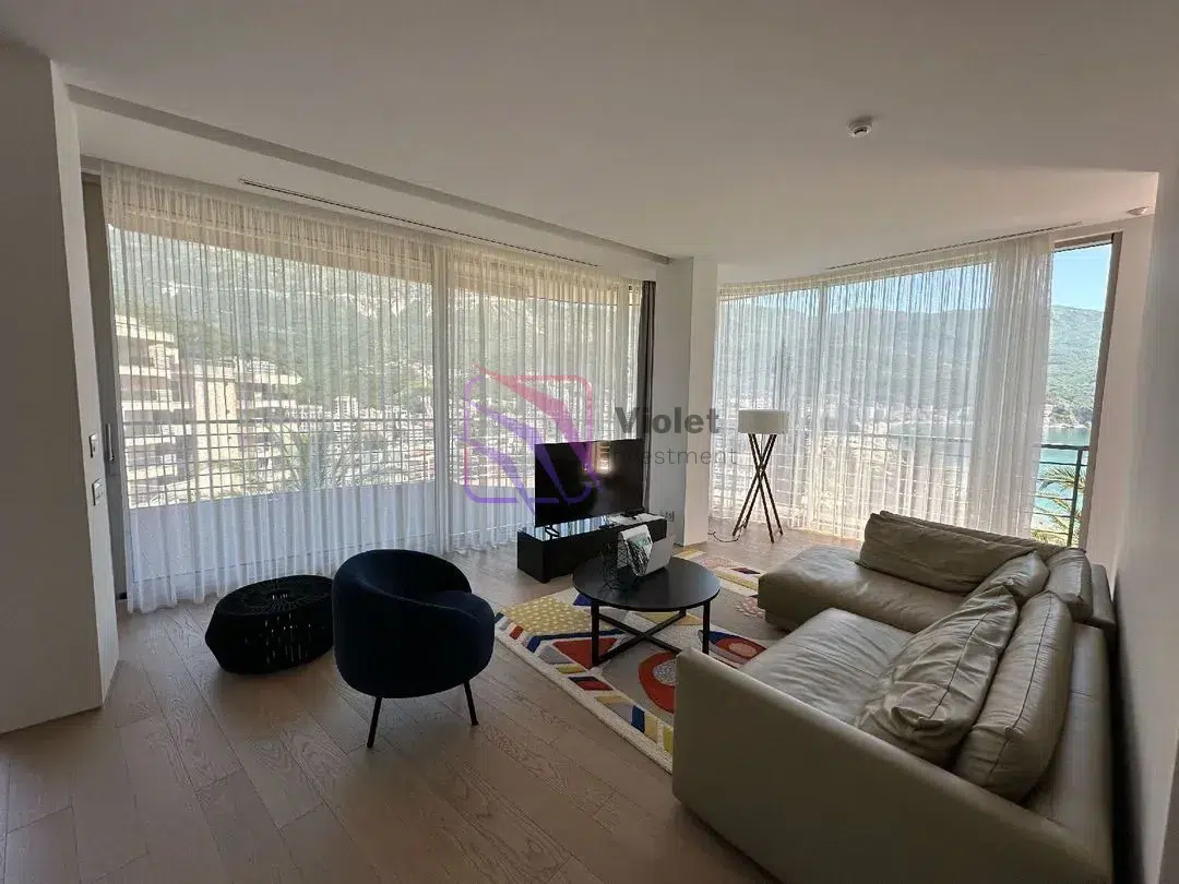 Trosoban-stan-sa-pogledom-na-more-Boreti-Budva-4 Trosoban stan 198 m² – Boreti, Budva — fotografija 5