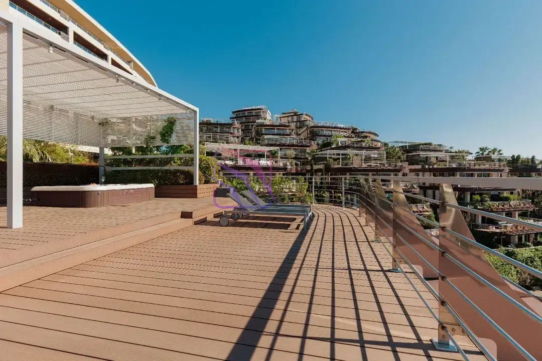 Cetvorosoban-penthaus-sa-terasom-Boreti-Budva-2 Četvorosoban stan 461 m² – Boreti, Budva — fotografija 3