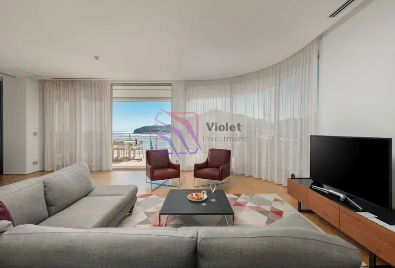 Cetvorosoban-penthaus-sa-terasom-Boreti-Budva-3 Četvorosoban stan 461 m² – Boreti, Budva — fotografija 4