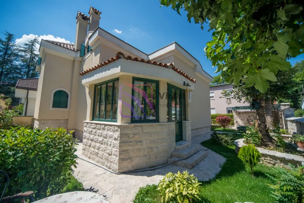 Cetverosobna-kuca-sa-dvoristem-na-Cetinju-4 Kuća 169 m² – Cetinje — fotografija 5
