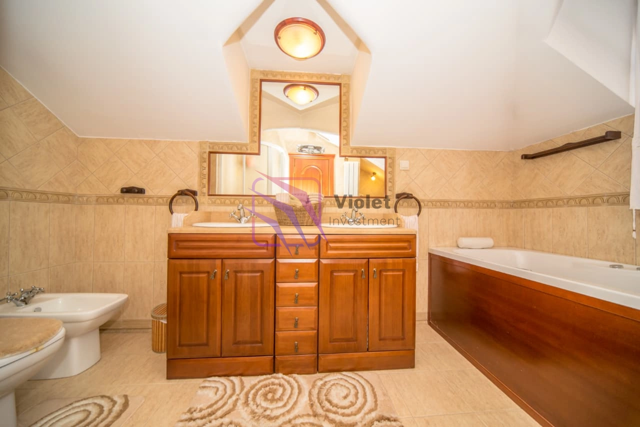 Cetverosobna-kuca-sa-dvoristem-na-Cetinju-13 Kuća 169 m² – Cetinje — fotografija 14