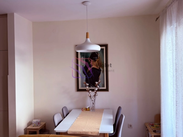 Dvosoban stan na City keju, Podgorica — fotografija 12