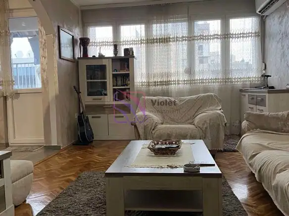 Trosoban stan u Staroj Varoši
