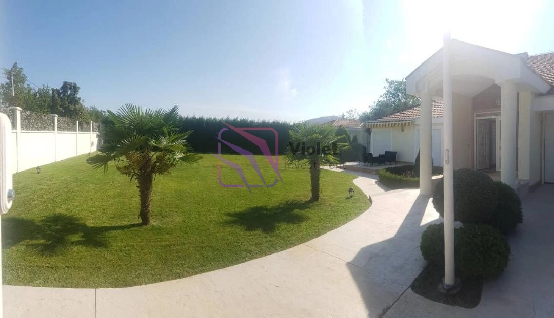 Kuca-za-izdavanje-u-naselju-Farmaci-Podgorica-1 Kuća sa dvorištem u naselju Farmaci, Podgorica — fotografija 2