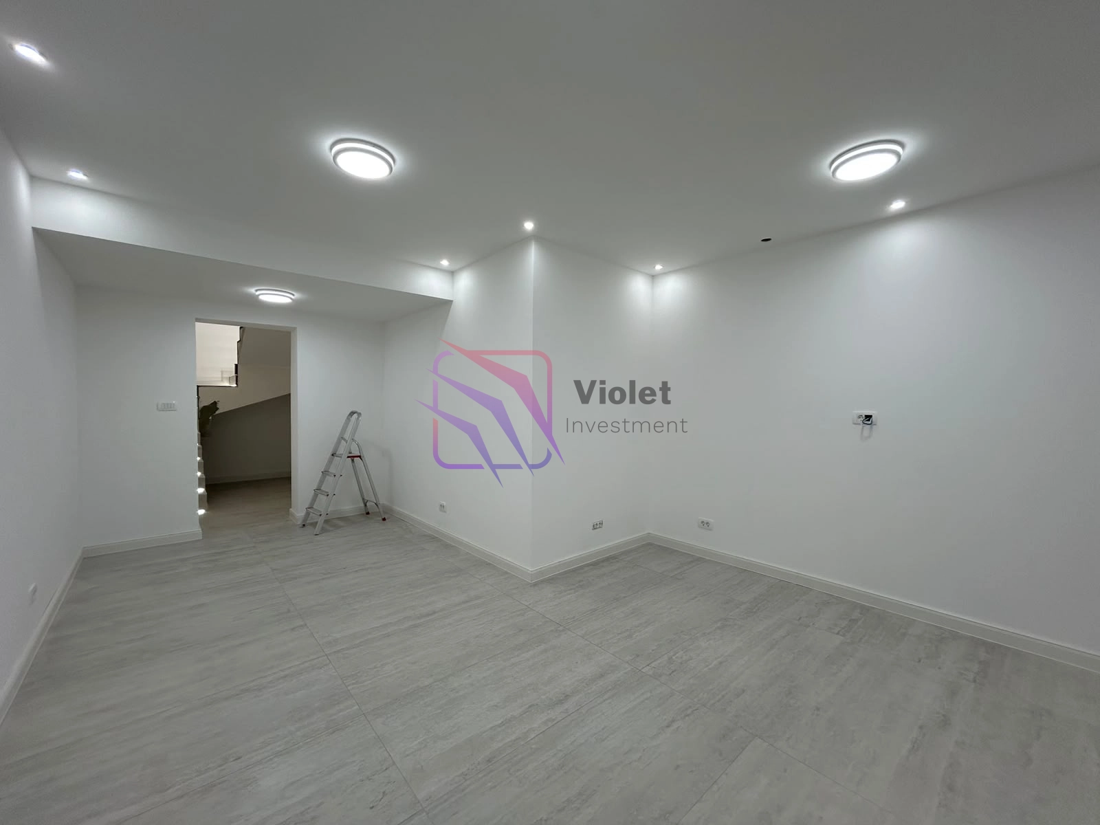 Poslovni-prostor-na-dva-nivoa-Dalmatinska-Podgorica-3 Izdavanje: Poslovni prostor 100 m² – Dalmatinska, Podgorica — fotografija 4
