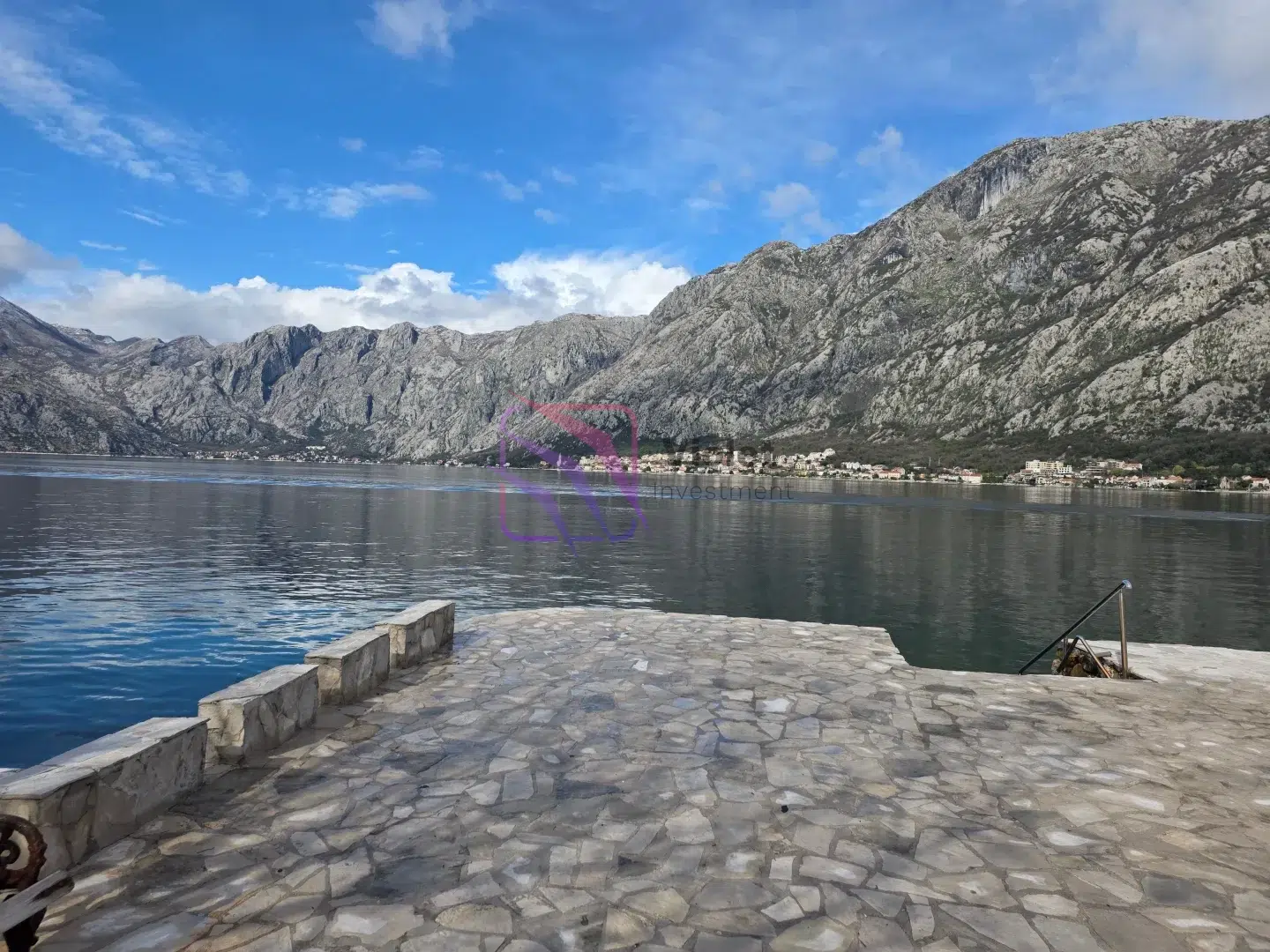 Jednosoban-stan-sa-pogledom-na-more-Prcanj-Kotor Jednosoban stan sa pogledom na more