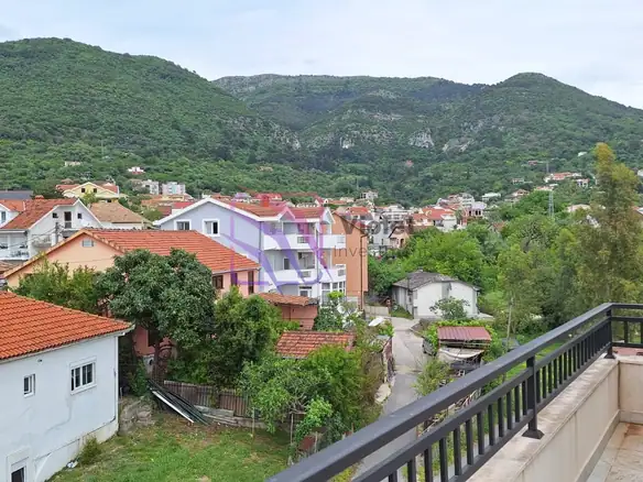 Trosoban stan 107 m² – Seljanovo, Tivat — fotografija 3