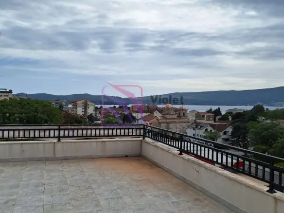 Trosoban stan 107 m² – Seljanovo, Tivat — fotografija 4