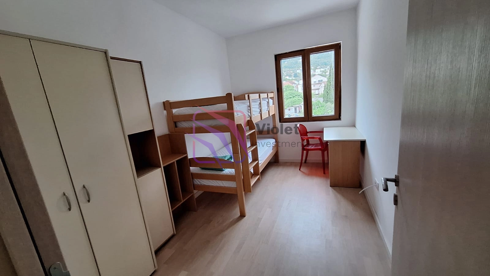 Trosoban-stan-sa-terasom-na-krovu-Seljanovo-Tivat-10 Trosoban stan 107 m² – Seljanovo, Tivat — fotografija 11