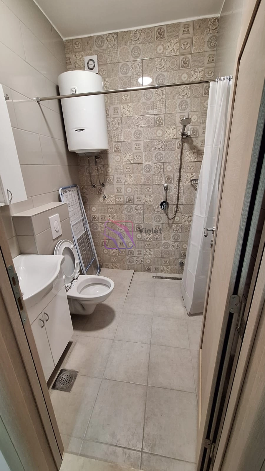 Trosoban-stan-sa-terasom-na-krovu-Seljanovo-Tivat-14 Trosoban stan 107 m² – Seljanovo, Tivat — fotografija 15
