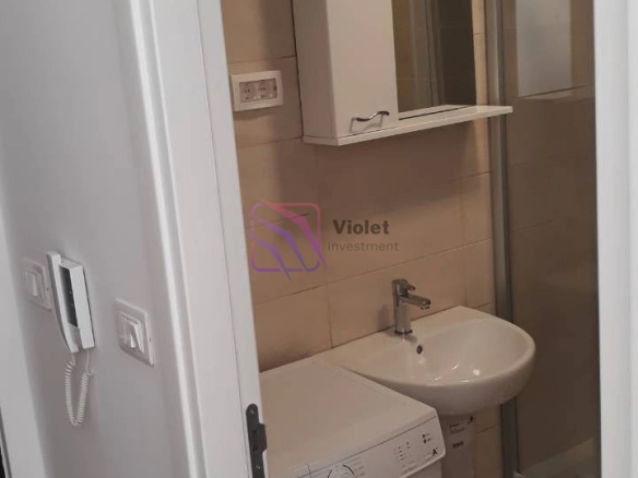 Namještena garsonjera u naselju City kej, Podgorica — fotografija 5