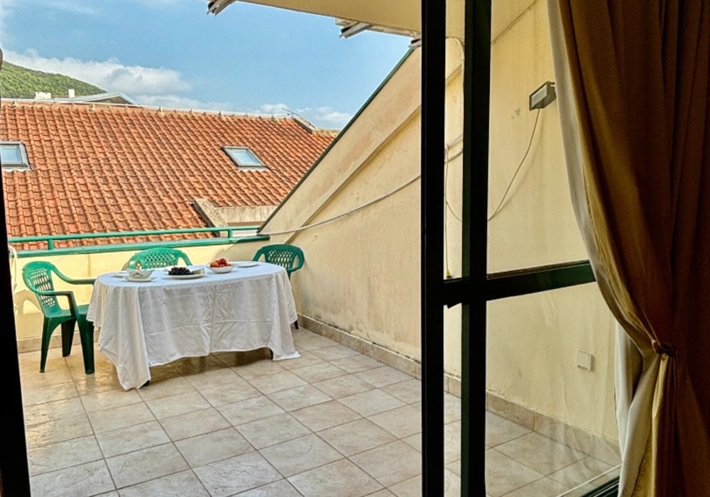 Dvosoban-stan-u-Becicima-Budva-1 Dvosoban stan 40 m² – Bečići, Budva — fotografija 2