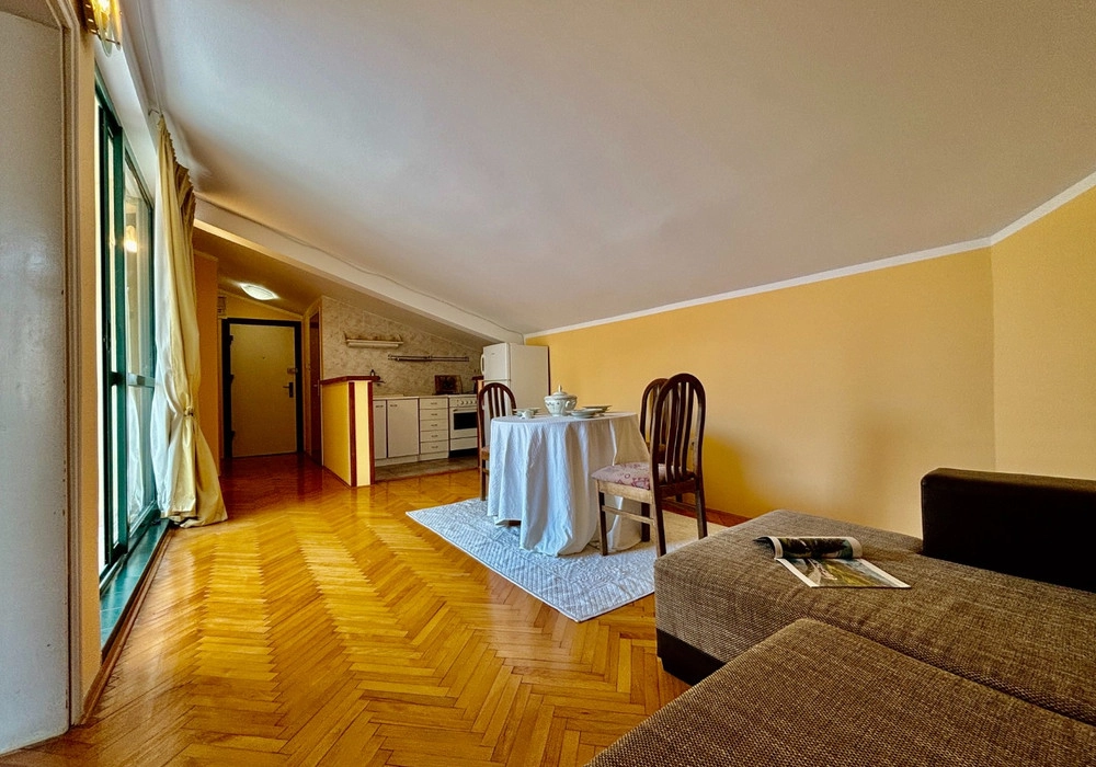 Dvosoban-stan-u-Becicima-Budva-2 Dvosoban stan 40 m² – Bečići, Budva — fotografija 3