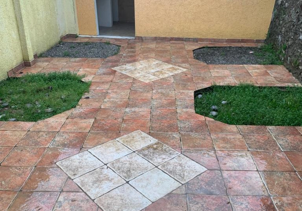 Dvospratna-kuca-sa-dvoristem-u-Staroj-Varosi-Podgorica-1 Kuća 30 m² – Podgorica — fotografija 2
