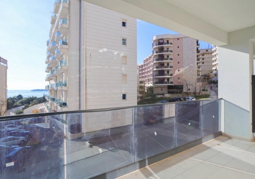 Garsonjera-40-m²-u-Becicima-Budva-1 Garsonjera 40 m² – Bečići, Budva — fotografija 2
