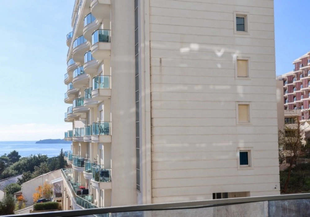 Garsonjera-40-m²-u-Becicima-Budva-13 Garsonjera 40 m² – Bečići, Budva — fotografija 14