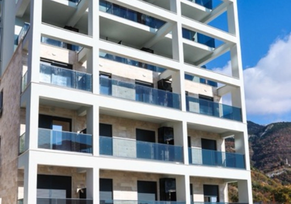 Garsonjera-40-m²-u-Becicima-Budva-14 Garsonjera 40 m² – Bečići, Budva — fotografija 15