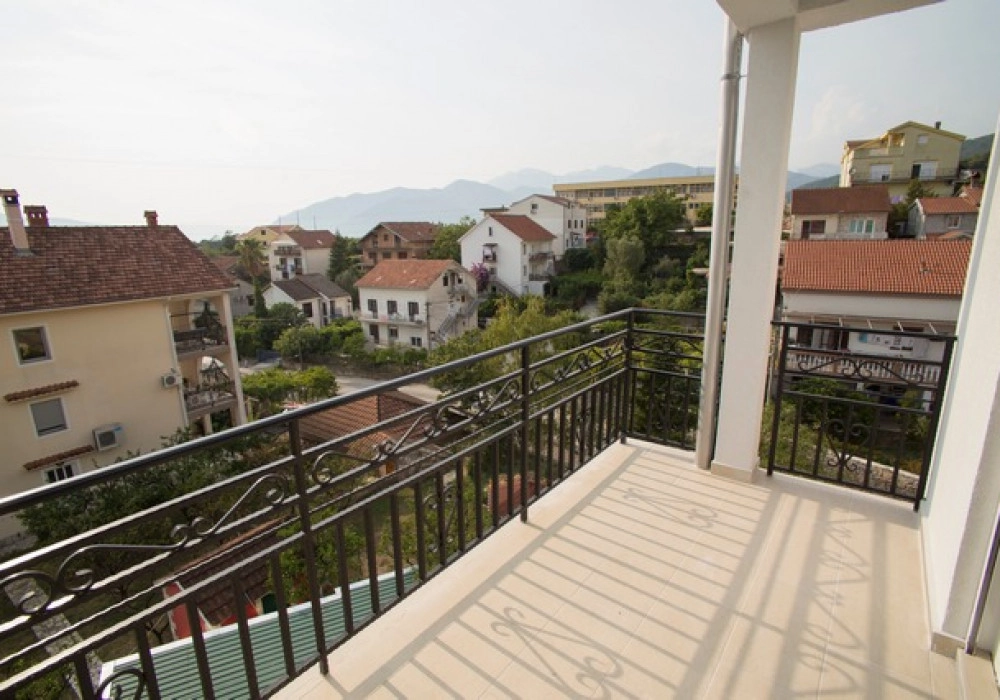 Jednosoban-stan-sa-bazenom-u-Mazini-Tivat-1 Jednosoban stan 43 m² – Mažina, Tivat — fotografija 2
