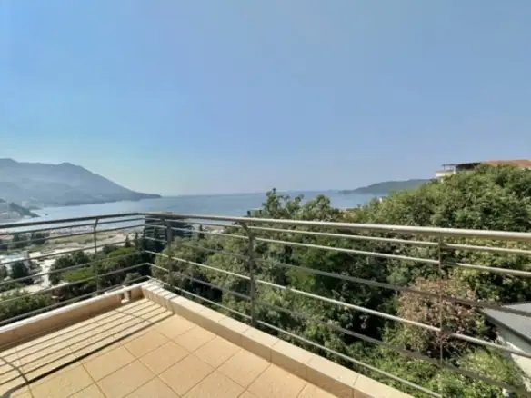 Dvosoban stan 80 m² – Bečići, Budva — fotografija 2