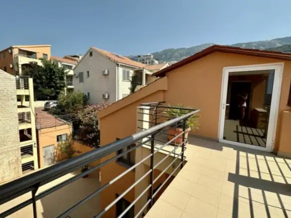 Dvosoban stan 80 m² – Bečići, Budva — fotografija 9